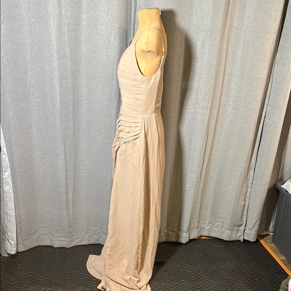 B X Z Elegant Cream Evening Gown - Picture 6 of 11